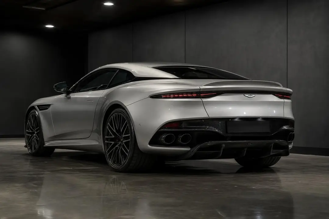Aston Martin DBS 770 Ultimate — кадр 2