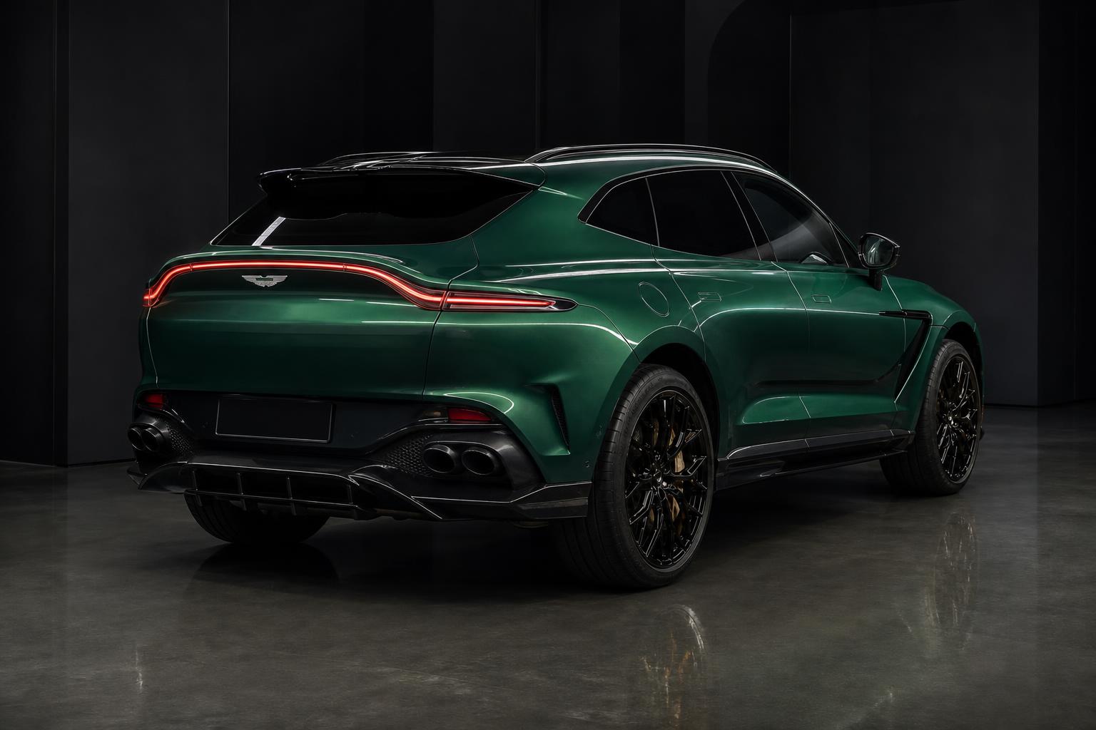Aston Martin DBX 707 — Внедорожник · защита кузова · Aston Racing Green