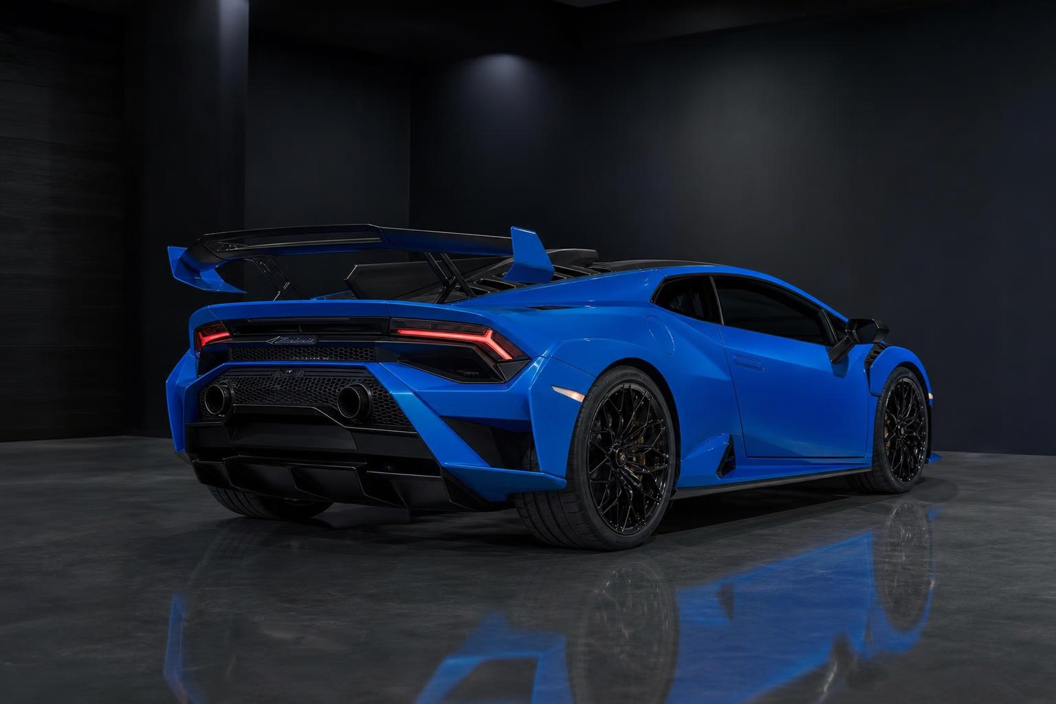 Lamborghini Huracán STO — Суперкар · полный корпус · Blu Laufey