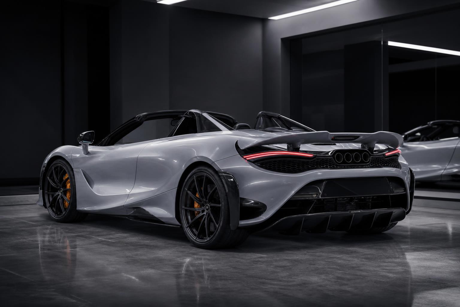 McLaren 750S Spider — Полная оклейка кузова · Supernova Silver