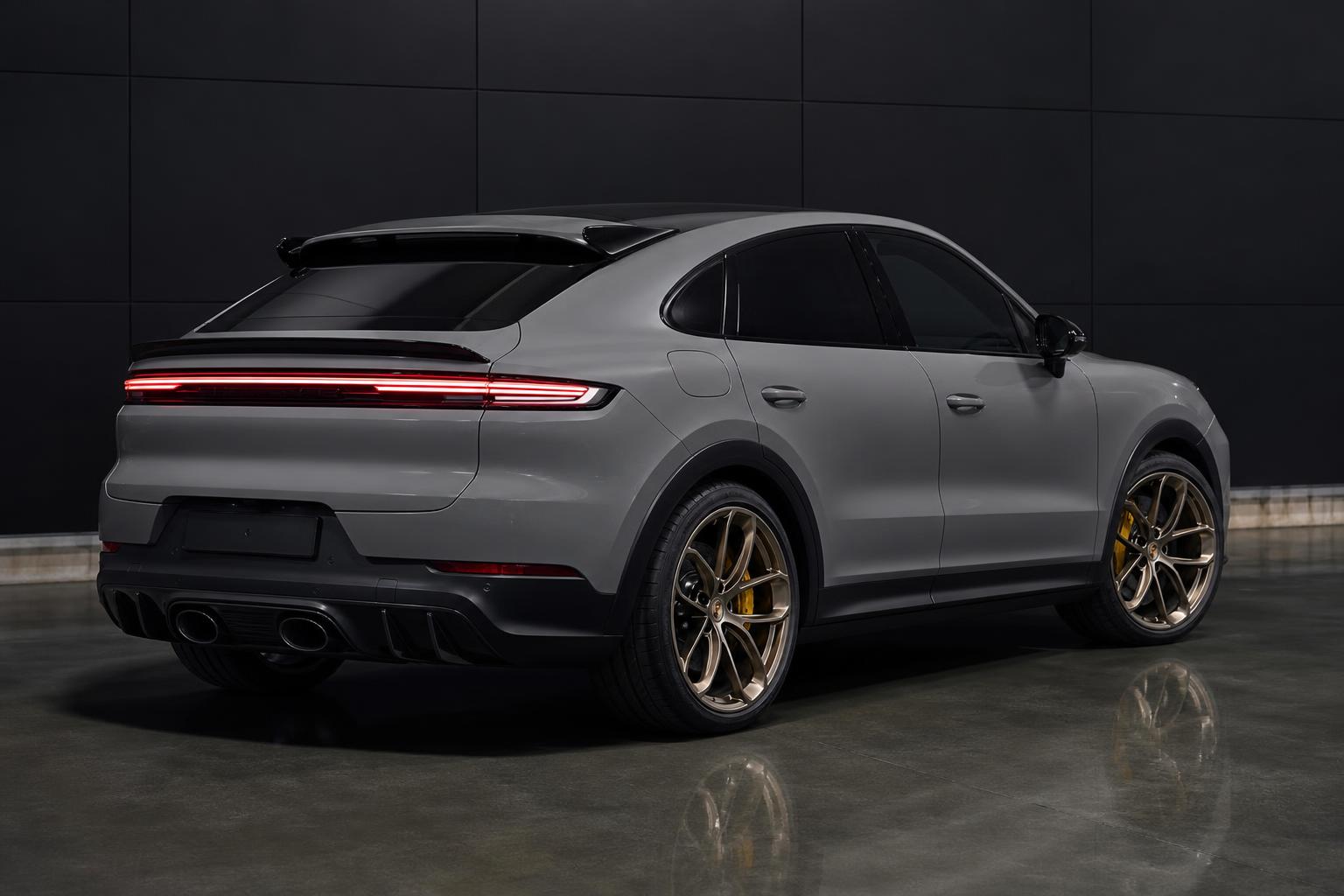 Porsche Cayenne Turbo GT — Внедорожник · защита кузова · Arctic Grey