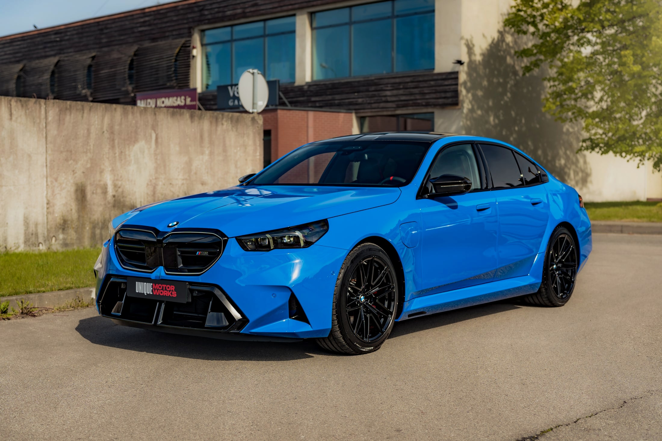 BMW M5 Blue