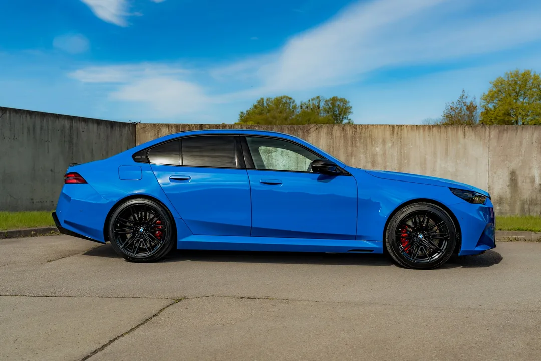 BMW M5 Blue — кадр 3