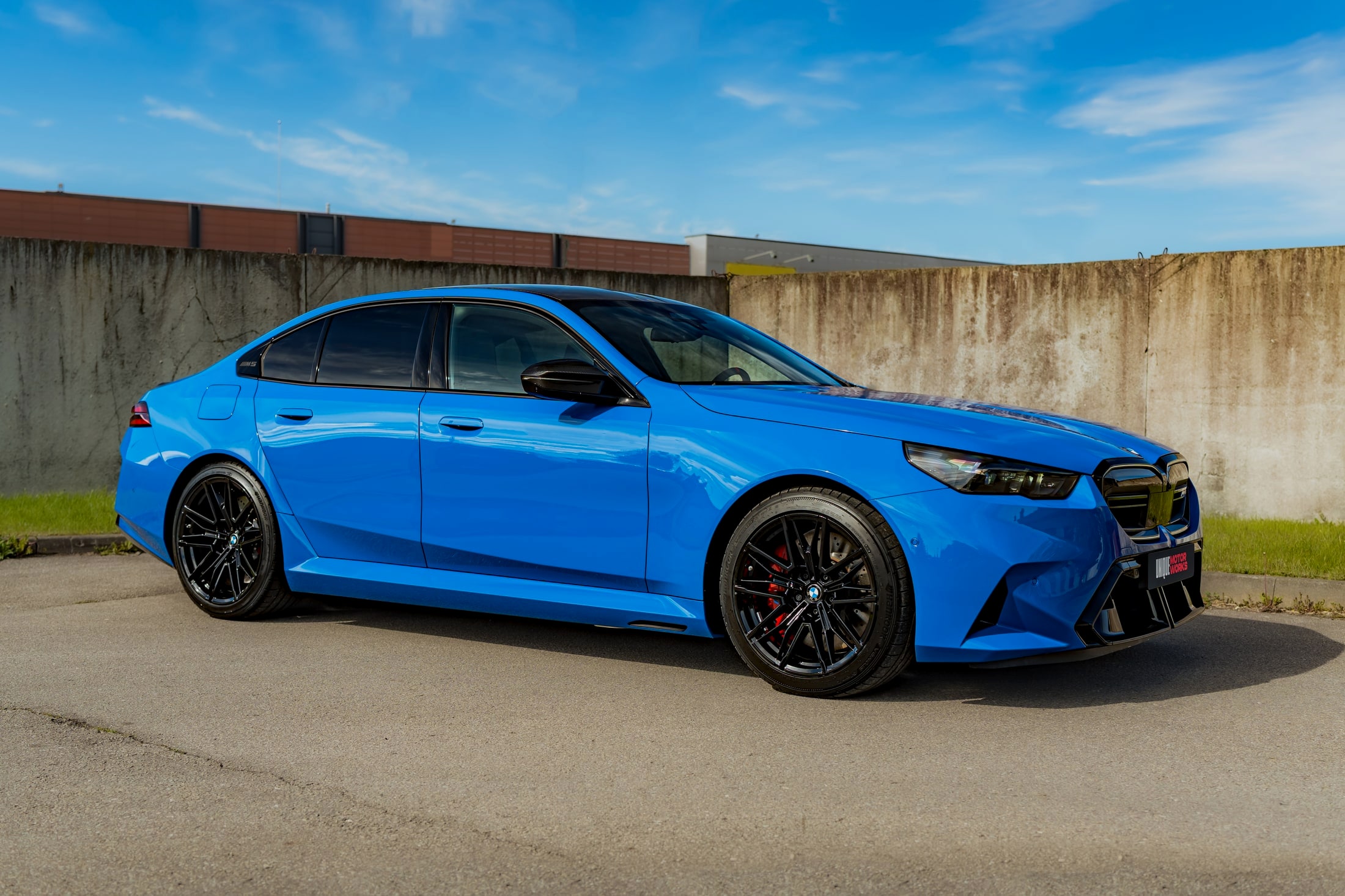 BMW M5 Blue — глава II, Тишина процесса