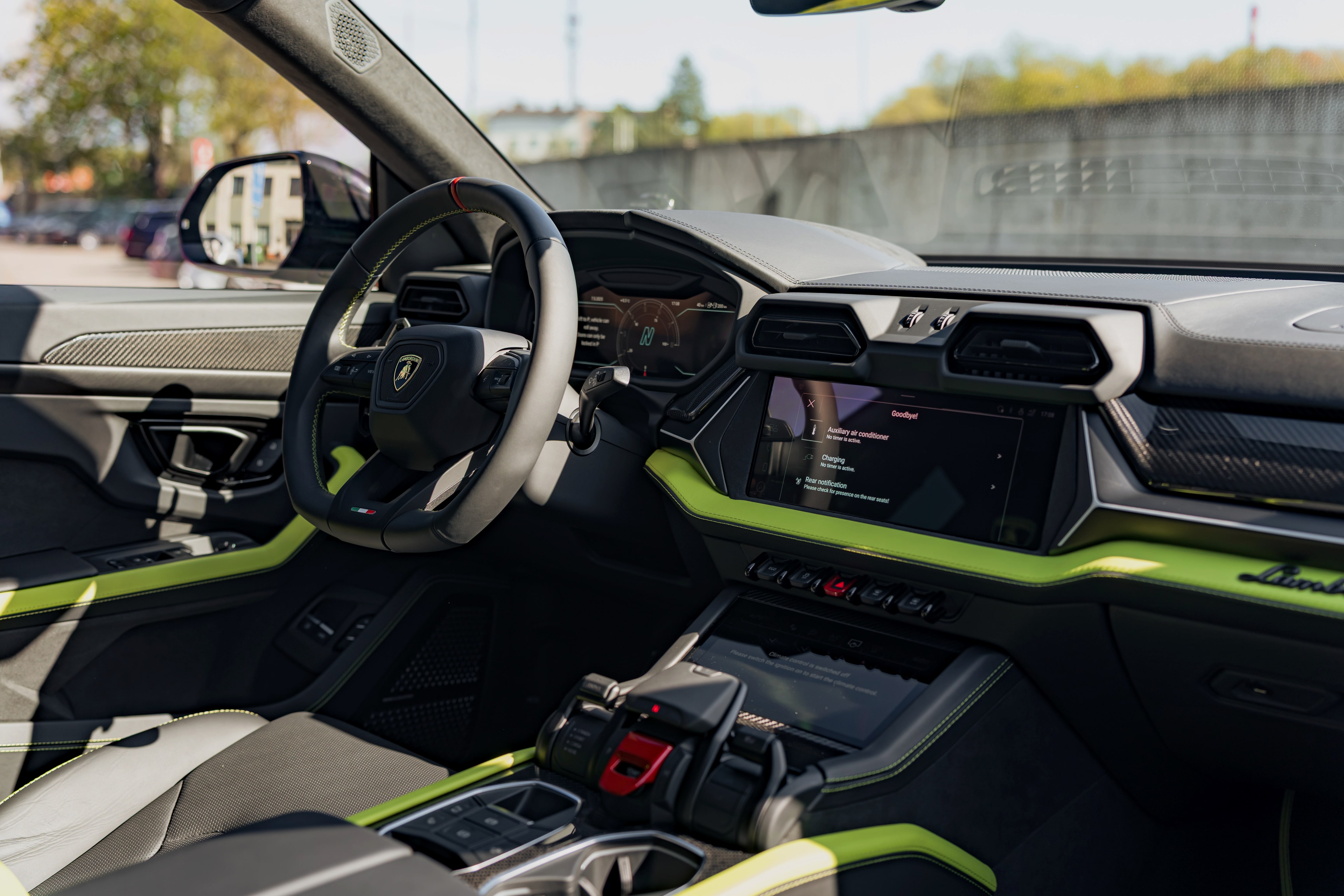 Lamborghini Urus SE — глава III, Долгая защита