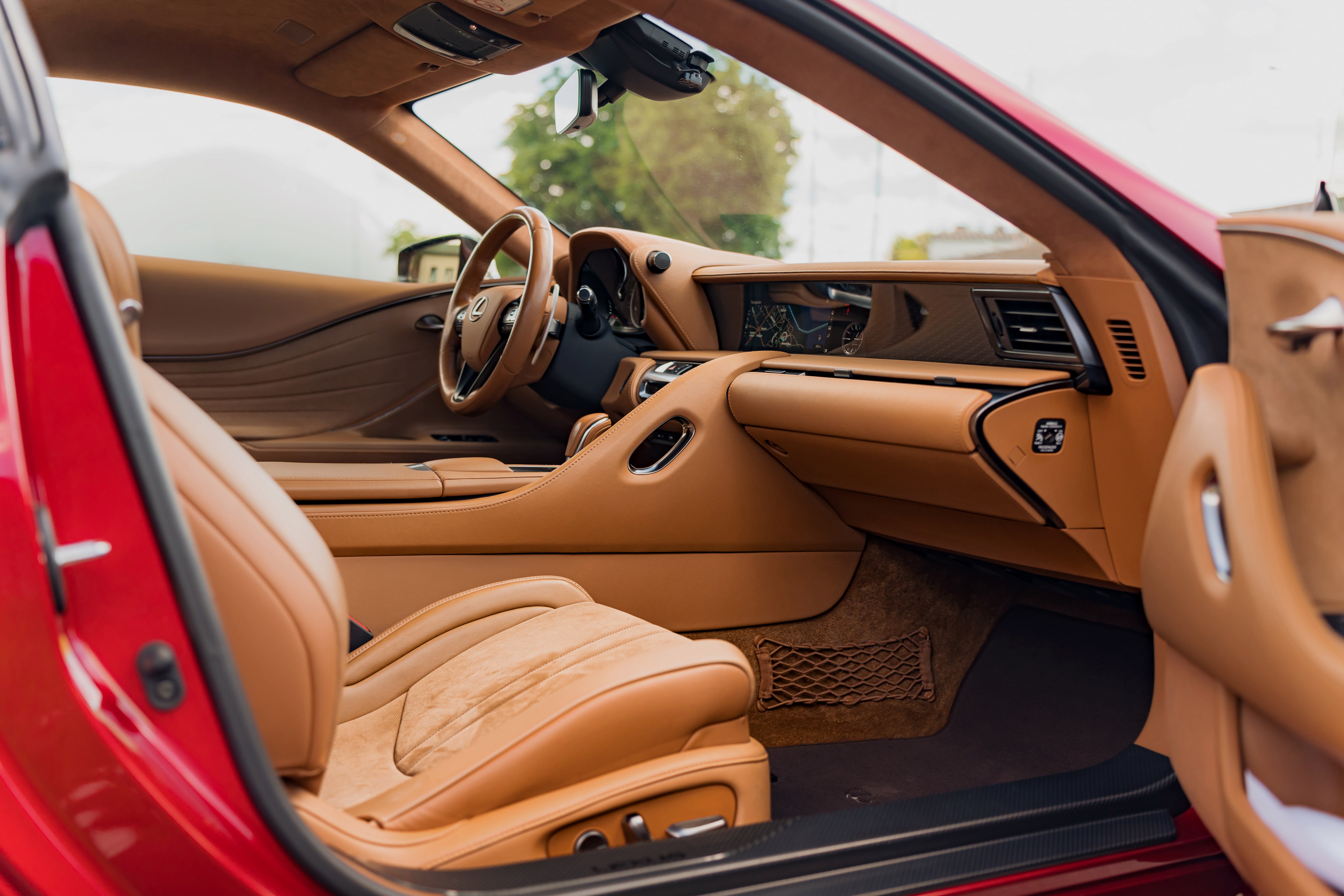 Lexus LC 500 — глава III, Долгая защита