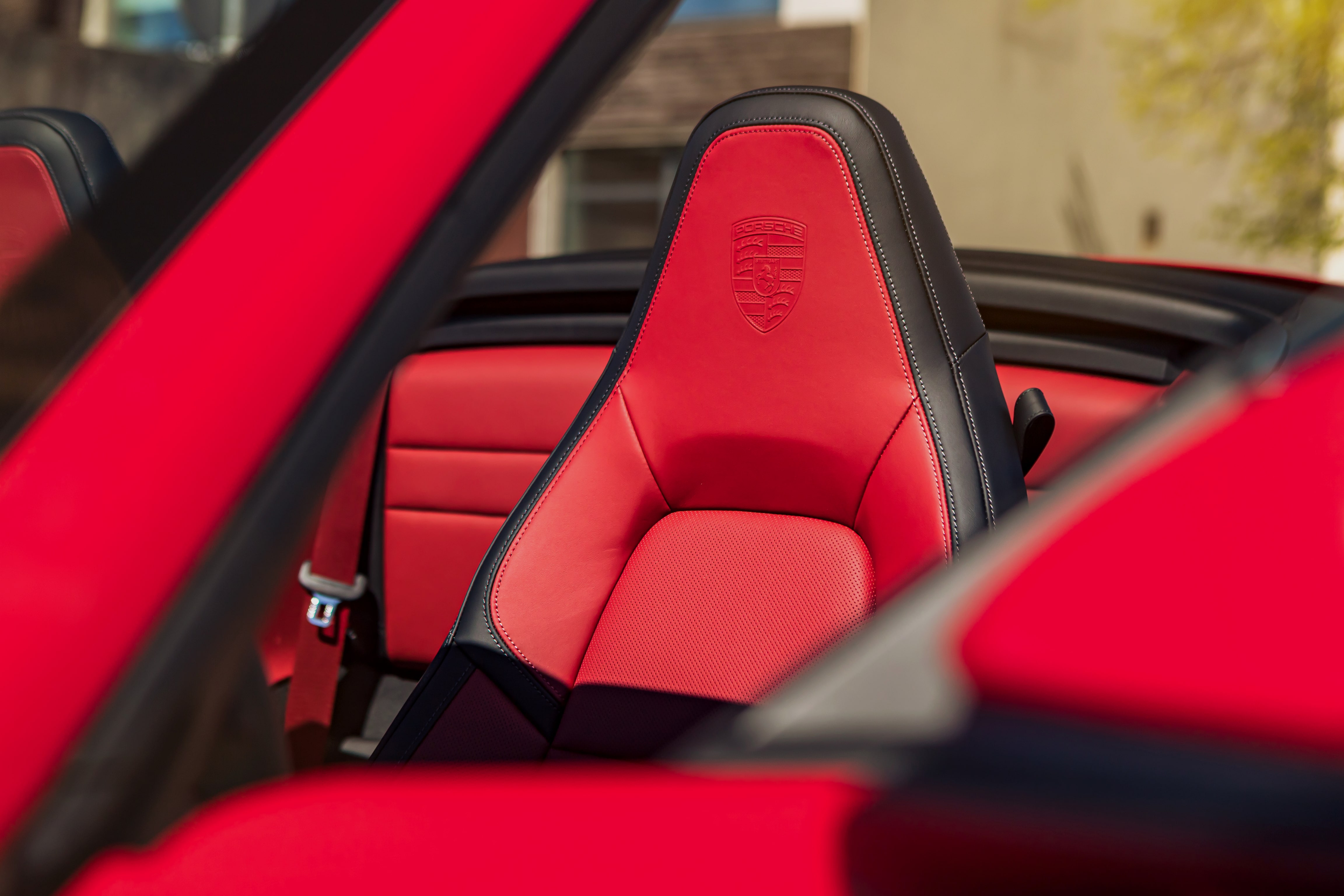 Porsche 911 Carrera 4 GTS Cabriolet