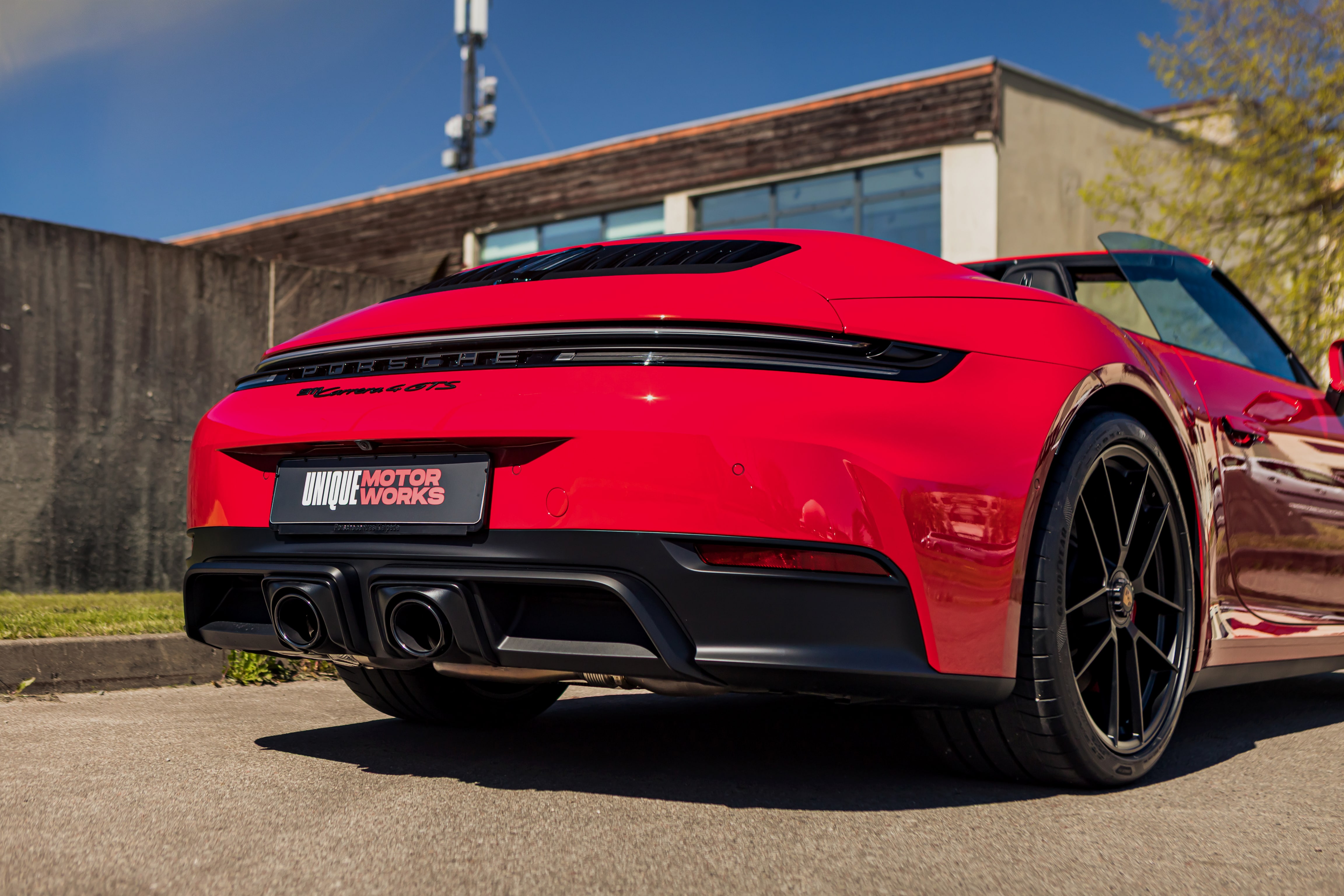 Porsche 911 Carrera 4 GTS Cabriolet — глава I, Рука мастера