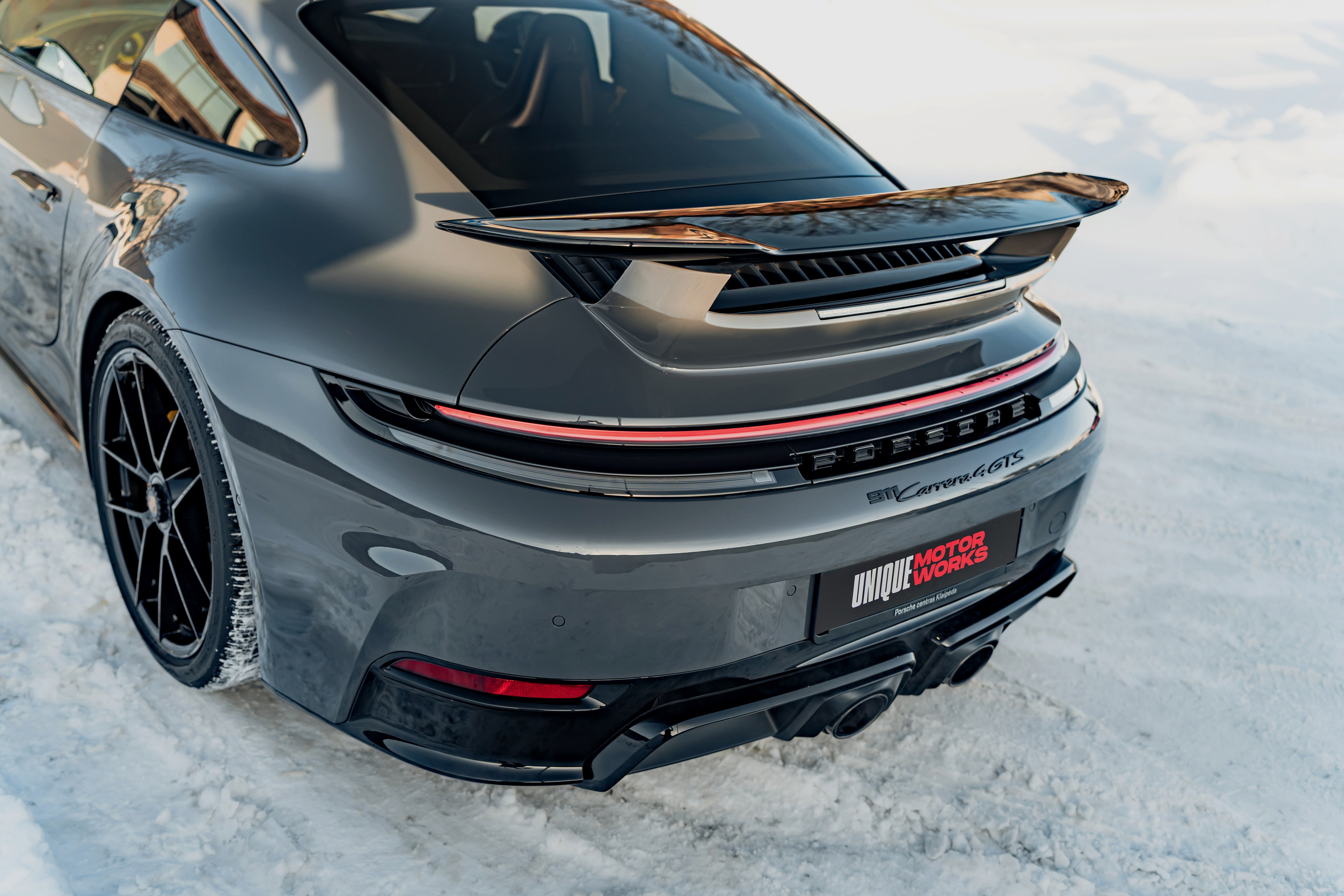 Porsche 911 Carrera 4 GTS Coupe — глава I, Рука мастера